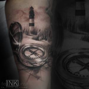 Leuchtturm und Kompass in black&white