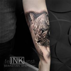 Löwin Tattoo
